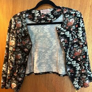 Cropped floral jacket size L